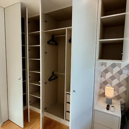 Elegant 1br Free Parking Near Metro And Dom Luis I *