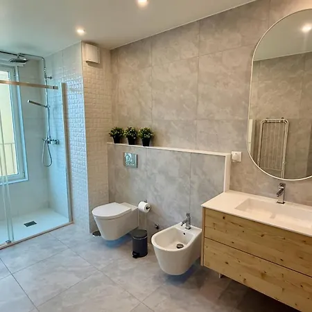 Elegant 1br Free Parking Near Metro And Dom Luis I Apartamento