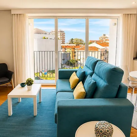 Elegant 1br Free Parking Near Metro And Dom Luis I *