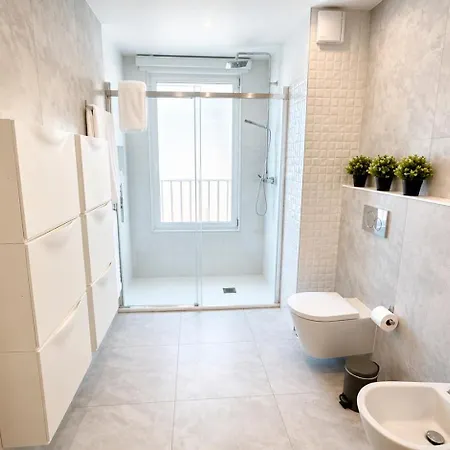 アパート Elegant 1br Free Parking Near Metro And Dom Luis I ヴィラ・ノヴァ・デ・ガイア