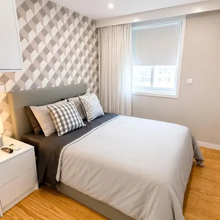 Elegant 1br Free Parking Near Metro And Dom Luis I *